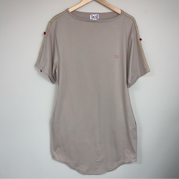 One 432 Tops - Tan Tribal Tunic Women’s Medium HandMade in Pakistan Stitched Top Blouse Spring